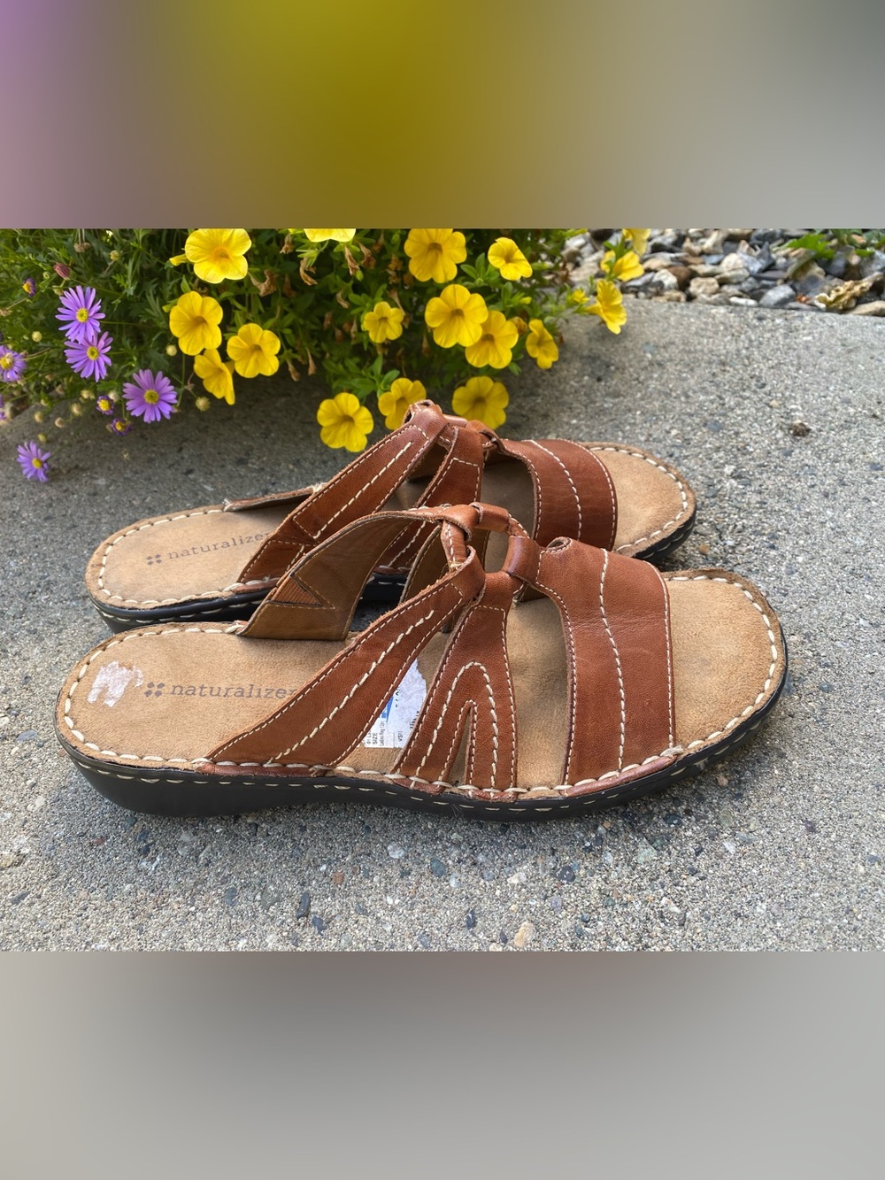 Naturalizer Chestnut Brown Leather Slide Sandals with Contrast Stitching